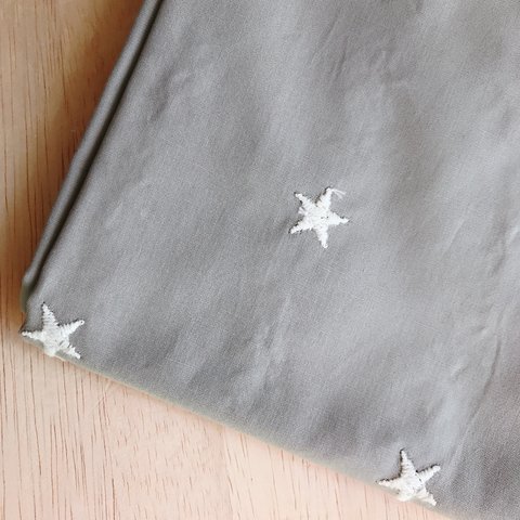 ※【ブロード55×50】刺繍 star・グレー