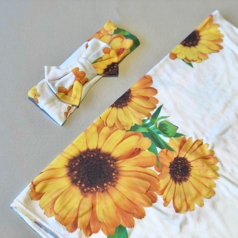 Sunflower swaddle　ひまわり　おくるみ　スワドル　出産祝い　ギフト　新生児　ベビー用品　ベビー　赤ちゃん