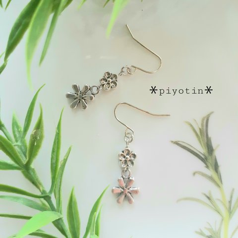 [送料無料]花&花ピアス＊ボタニカルデザインピアス