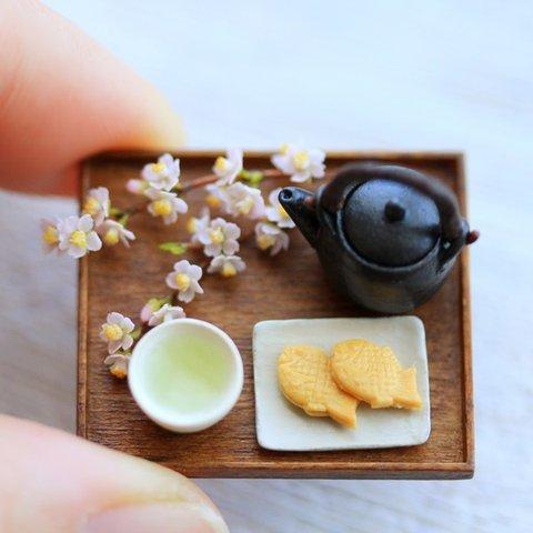 ミニチュア・お茶とミニ鯛焼き