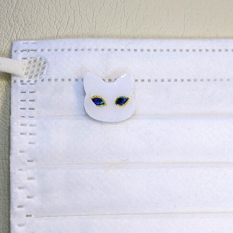 2way つり目の白猫マスクアクセサリー(マグネット)