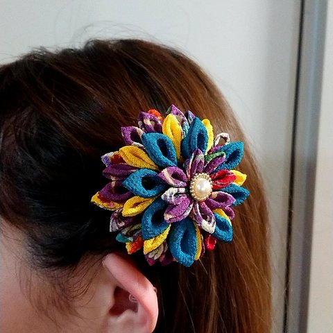 髪飾り ヘアクリップ  つまみ細工🎆