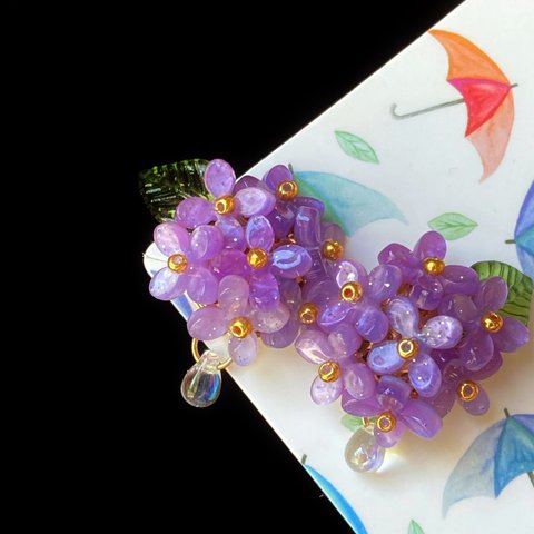 梅雨に紫陽花のスタッドピアス/イヤリング　江戸紫