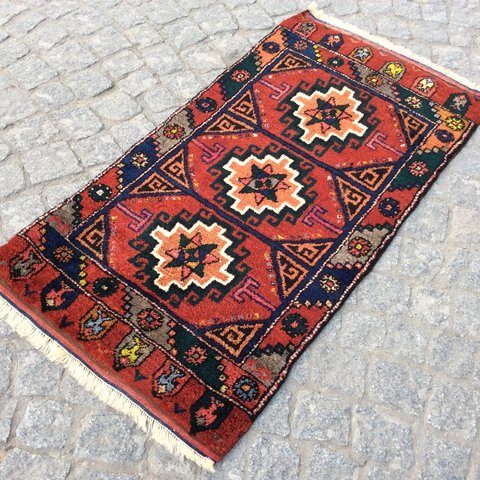 手織りトルコ絨毯 111x57cm アンティークラグ
