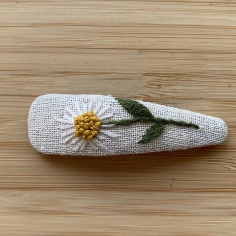 刺繍パッチンピン