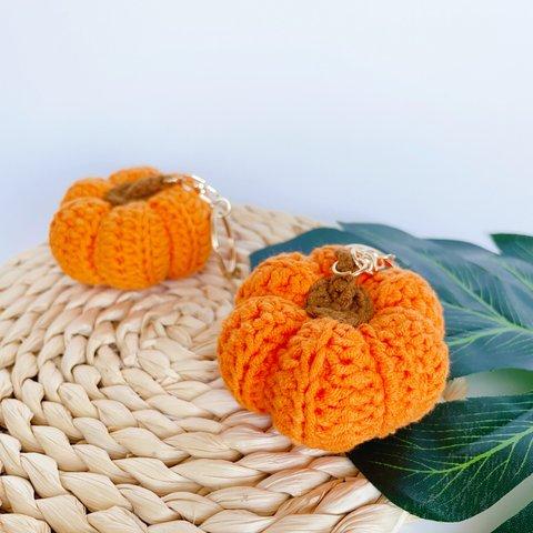 かぼちゃ　キーホルダー　バッグチャーム　毛糸かぎ針編み　編み物　あみぐるみ