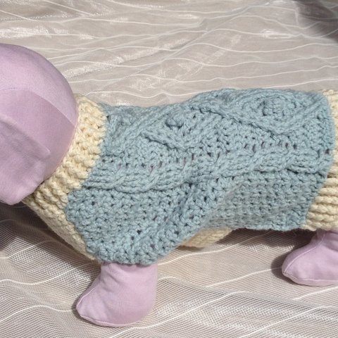 手編みのわんこセーター