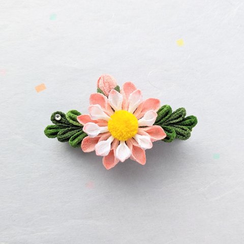 スプーン咲き 風車菊のヘアクリップ
