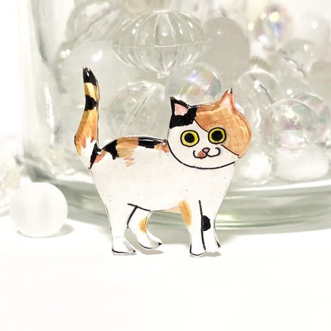 三毛猫ちゃんのイラストミニサイズ ピンブローチor マグネット レジン ハンドメイド kagisippo7 かぎしっぽ7