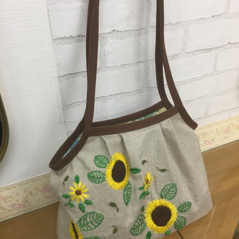 向日葵の花刺繍のグラニーバック