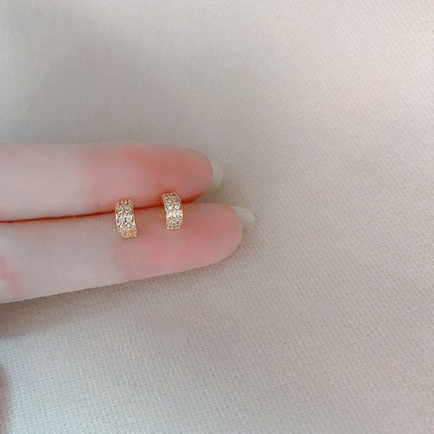 ミニピアス /ノンホールピアス　半フープ　C型　　小ぶり　小さい　　新作　普段使い　セカンドピアス