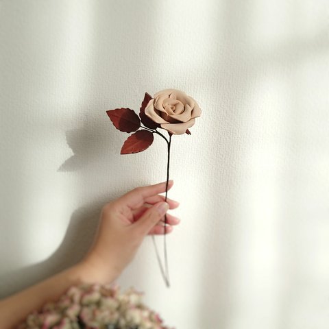 【バラ】色を楽しむヌメ革アートフラワー  造花  一輪挿し