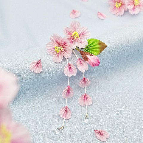 繊細な花びらの手染め羽二重　桜の髪飾り ミニ /つまみ細工 卒業式　和 着物　春　成人式　花見　和小物　フォーマル　浴衣　花火　パーティ　ドレス　袴　結婚式