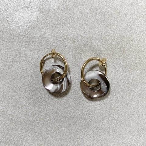 donut shell hoop earring