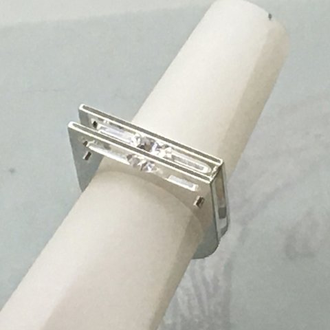 Sliding Stone Ring(Order Production) Silver・CubicZirconia