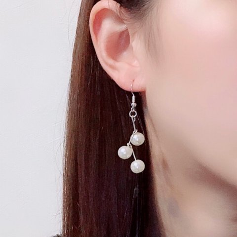 ジグザグパールイヤリング，ピアス(シルバー)