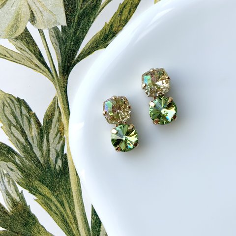 prism drops “green christmas rose” pierce / earring