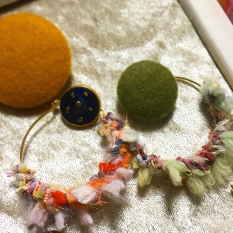 秋冬       モコモコ フープピアス