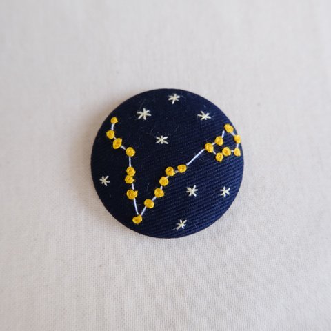 星座の刺繍ブローチ　うお座