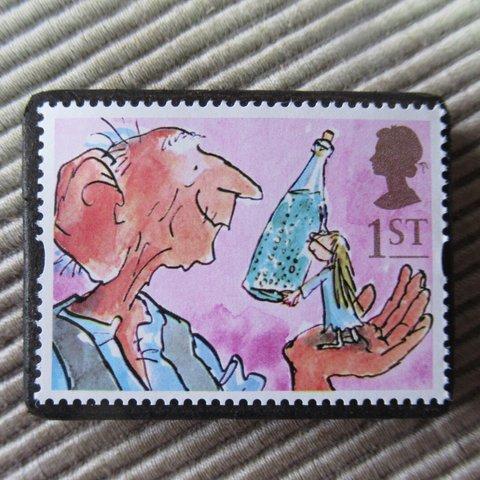 イギリス　童話切手ブローチ3993