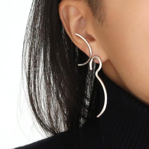 PARAGRENADE C Line SILVER EARRING | コンテンポラリージュエリー, ラインピアス