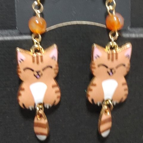 【ハンドメイド】にゃんこ ピアス