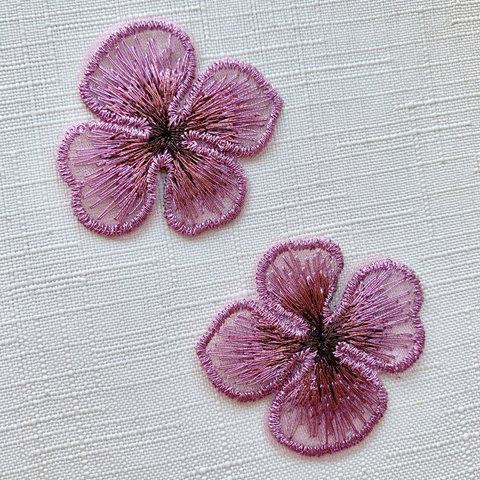 お花のの刺繍 マゼンタ