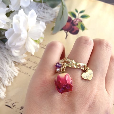 天然石とパープルのドライフラワー薔薇バラのフリーサイズのリング 指輪～ゴールド