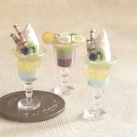 ♡パステルカラーのフルーティーパフェ(ミニチュアフード,フェイクフード,食品サンプル)