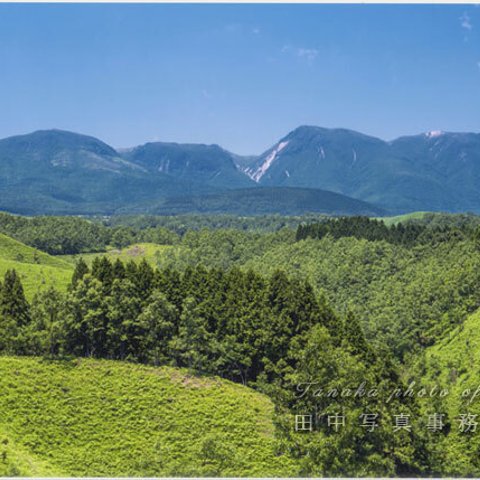 青空の下の九重連山 LP0595