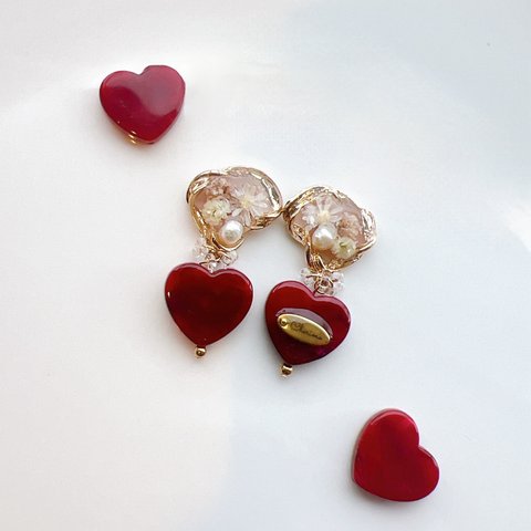 新作♡数量限定カラー！ハート デザイン×マーブルカラー×淡水パール×かすみ草 レジン イヤリング ピアス アクセサリー バレンタイン