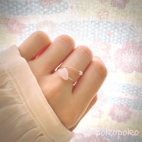 桜の花びらのリング(フリーサイズ)