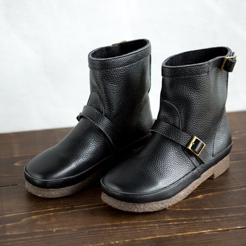 【受注製作】一枚革で作る牛革ブーツ　快適な履き心地　防寒　靴　黒KBB739
