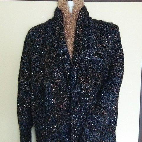 ラメ入り毛糸で編んだ少し短めジャケット  販売価格を半額にします❤（￥10000 を￥5000 に）