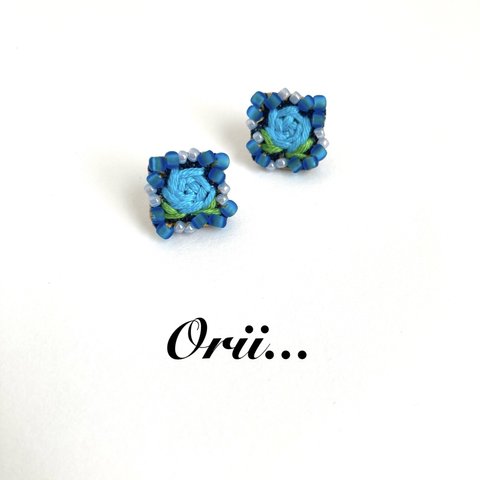 【ミニ】ビーズ花柄刺繍ピアス