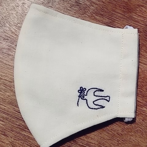 ワンポイント刺繍　立体マスク【大人用】つばめクローバー（ネイビー）