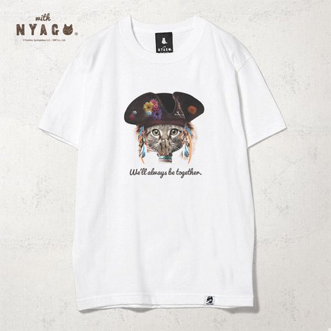 with NYAGO Tシャツ 半袖 猫 グラフィックシャツ tシャツ［ パイレーツ ソラちゃん 肉球をペロペロするにゃー。 1004 ］