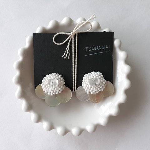 シェルフラワー　紫陽花　earring