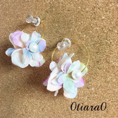 再販♡オーロラ フラワーフープピアス