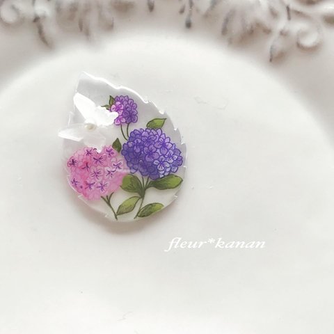 ꕤ*.゜リーフ紫陽花ブローチ🌿