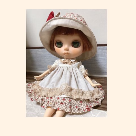 sale¥3,000→¥2,800ブライスサイズ ドール服  春よ来い ②（茶色花柄）