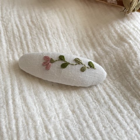 刺繍パッチンピン