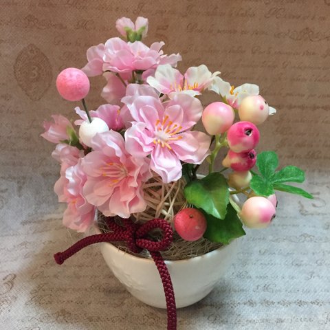 さくらのふんわりアレンジ 白花器アジアンコード1ふら