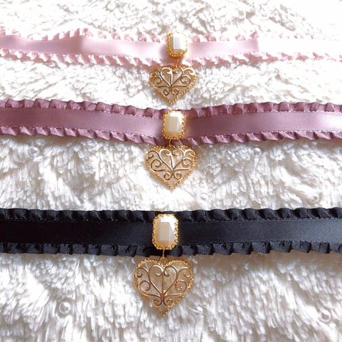 ♤classical🖤heart choker