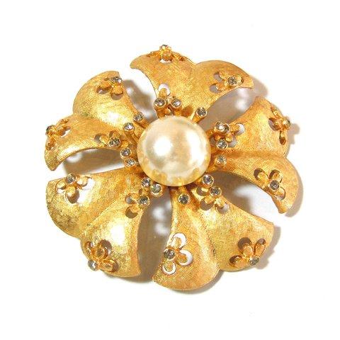 60s USA「FLORENAZ」 Vintage Pearl × Rhinestone Gold Tone Brooch 