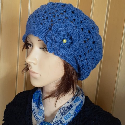 255☆③コサージュ付き透かし編みのベレー帽(ブルー)