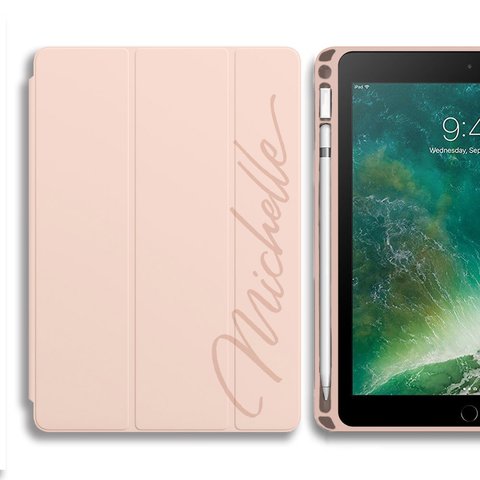 名入れ可】 iPad 10.2 第七、第八世代 apple pencil 収納可 ケース 薄ピンク