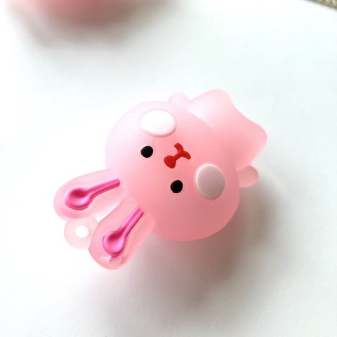 頭でか！ピンクのうさぎさん（ポリ塩化ビニールのプラスチックチャーム 兎 キーホルダー　DIY）