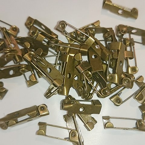 15mm*３０個セット*ブローチピン*コサージュ ピン*副資材*パーツ*安全ピン*卒業*卒園*アンティークゴールドカラー(金古美)