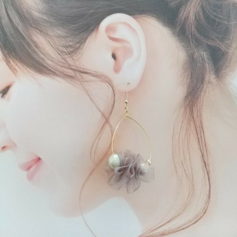 シフォンリボン春ピアス  ネイビー